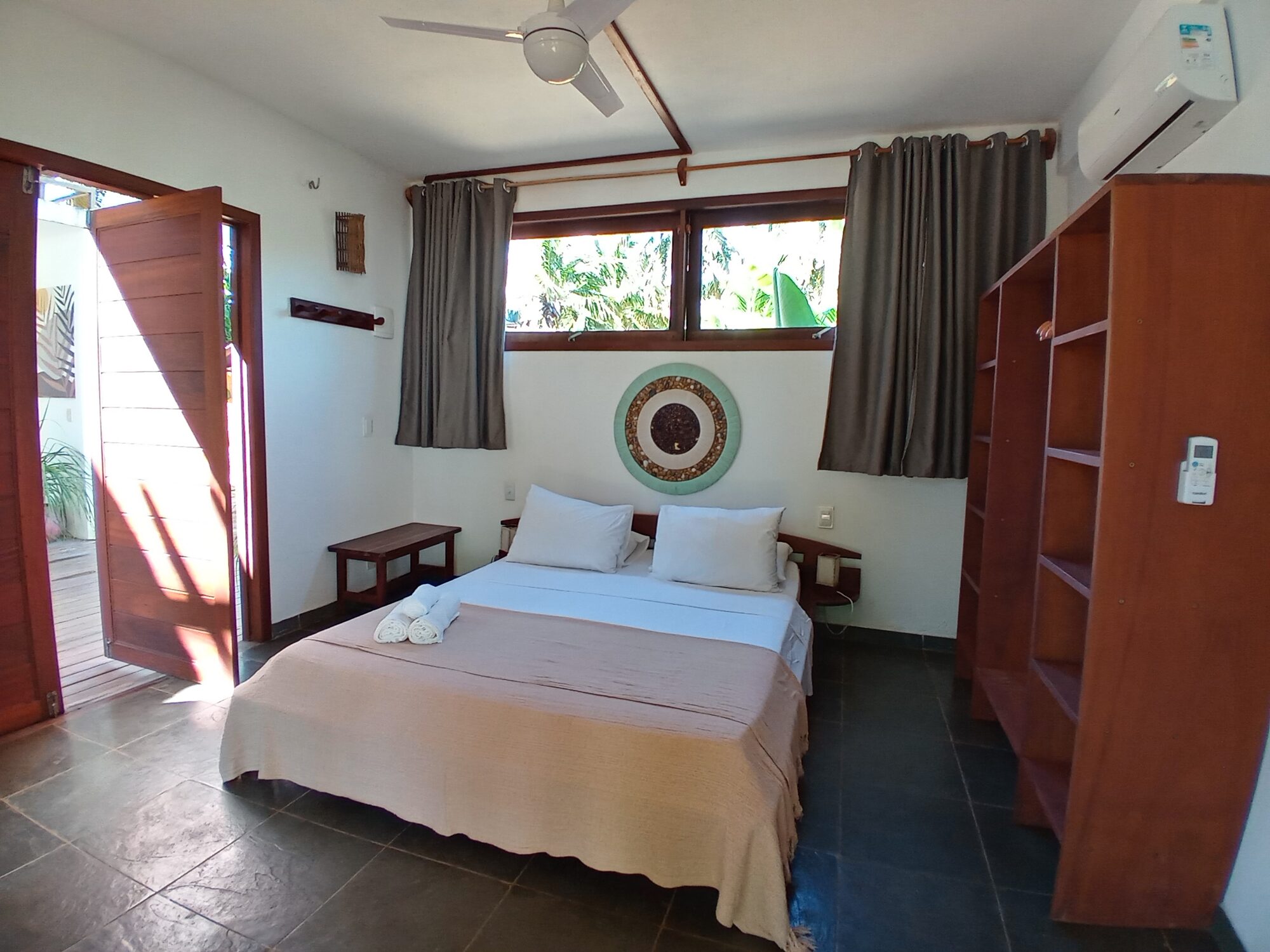 Chambre principale de Casa Guarani 4 chambres avec vue sur les cocotiers